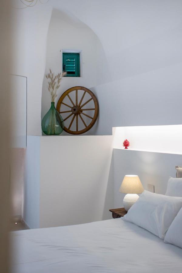 Anfora Dei Segreti - Suite Apartment Поліньяно-а-Маре Екстер'єр фото